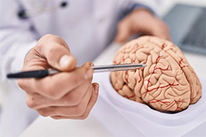 متخصص جراح مغز و اعصاب